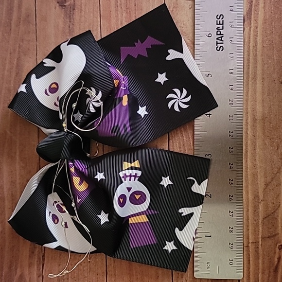 Handmade Halloween Ghost and Skull Light Up Hair Clip Bow, #2 - Picture 6 of 8